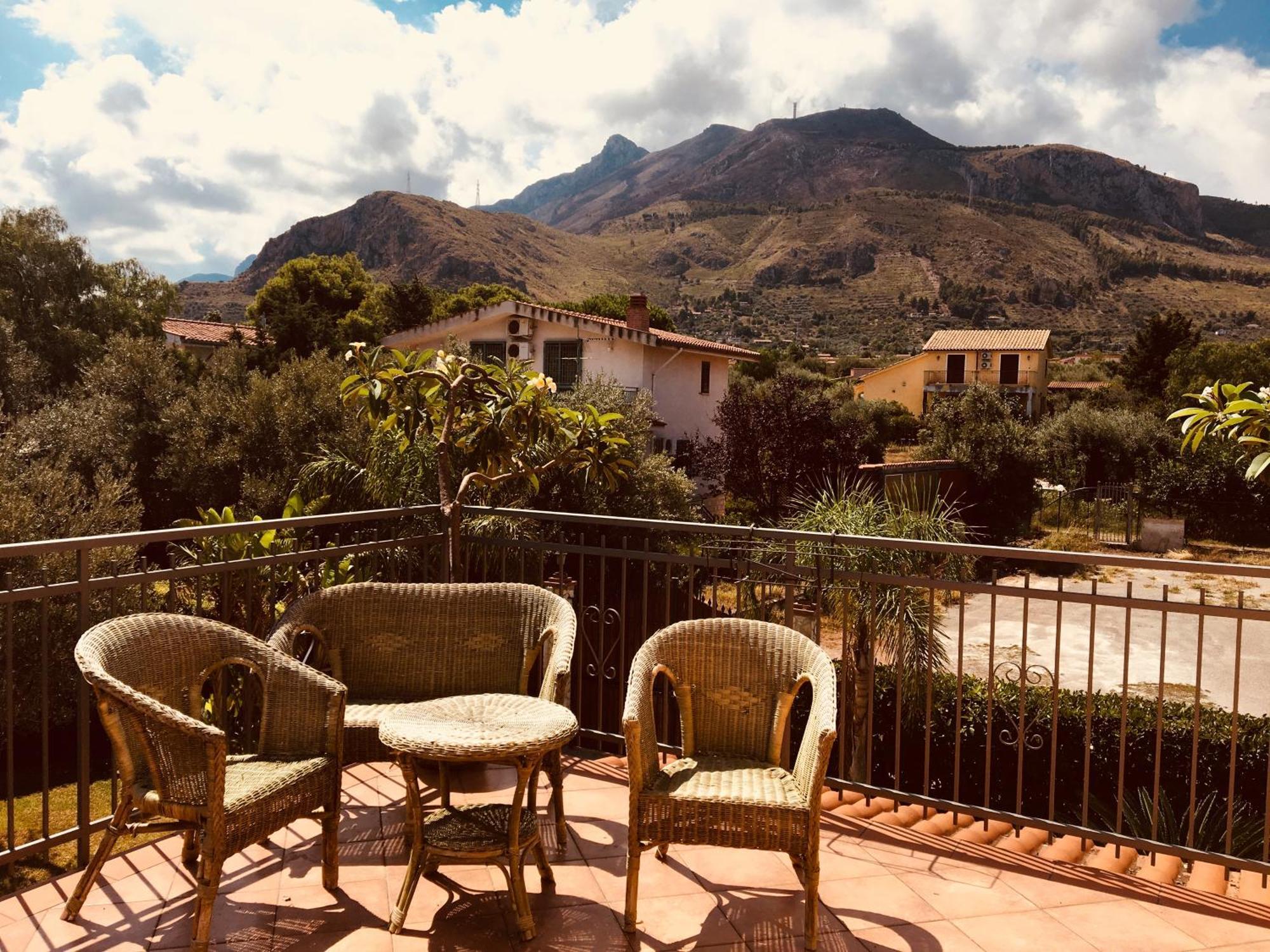 Villino Giulia Villa อัลตาวิลลา มิลิเชีย ภายนอก รูปภาพ