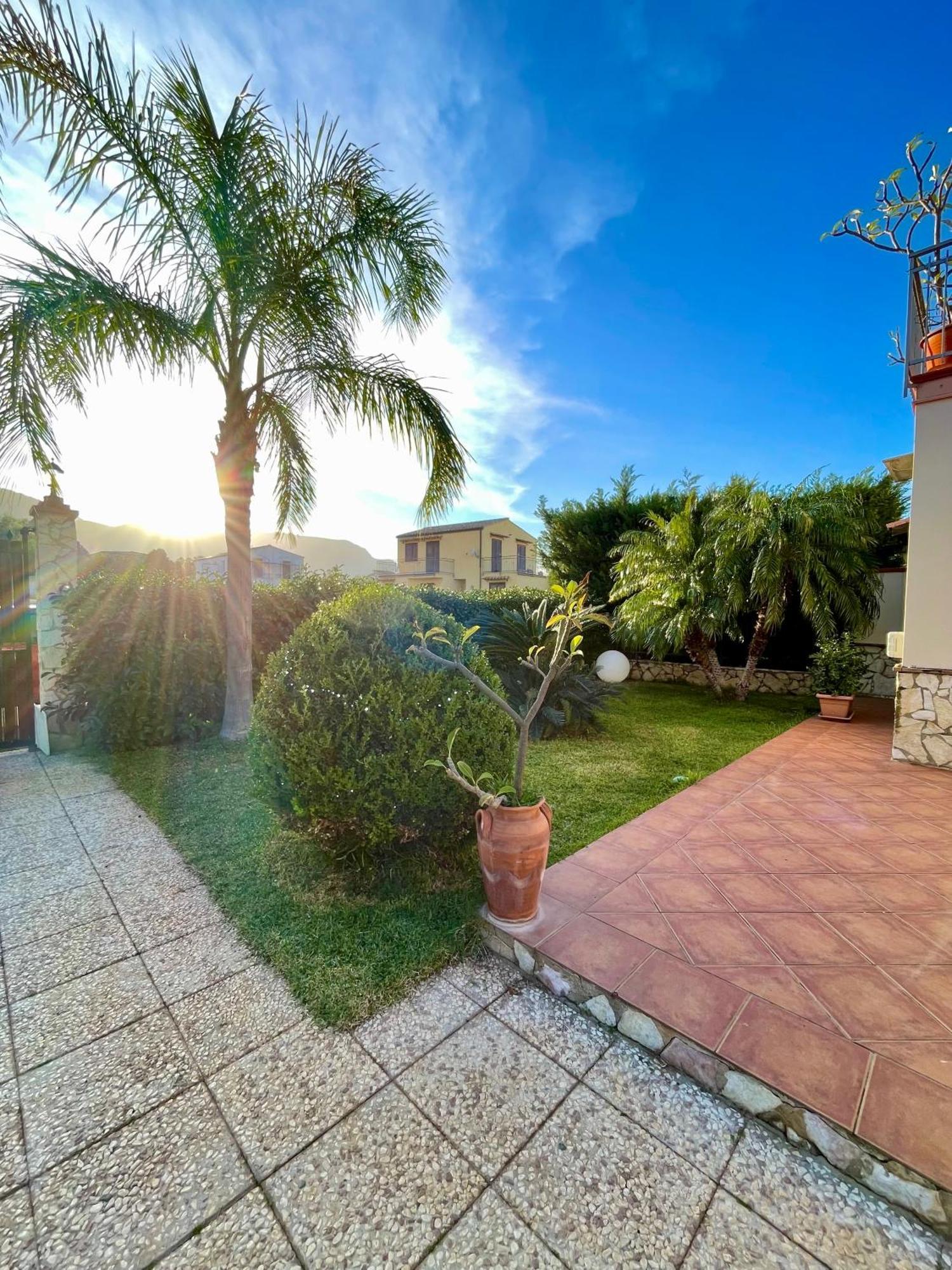Villino Giulia Villa อัลตาวิลลา มิลิเชีย ภายนอก รูปภาพ