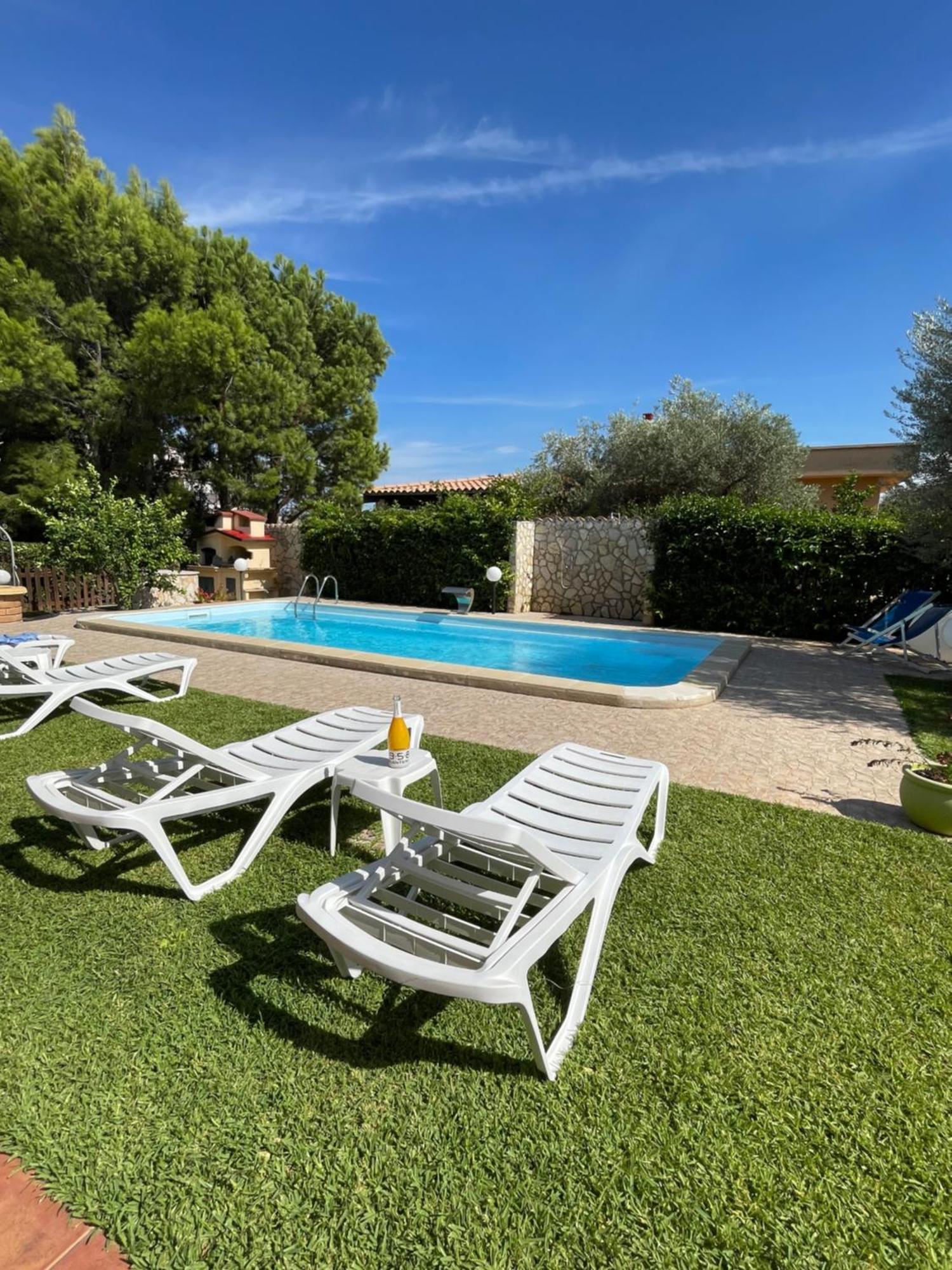 Villino Giulia Villa อัลตาวิลลา มิลิเชีย ภายนอก รูปภาพ